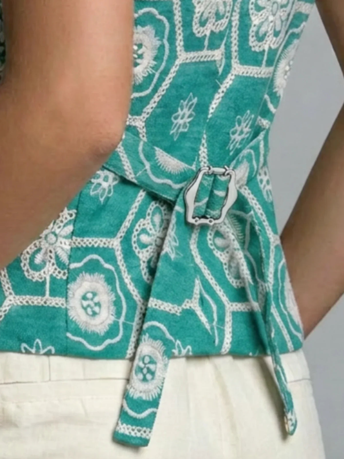 Linen Vest Waistcoat with Unique Embroidery Craft for Spring, Summer & Autumn, Adjustable Back Waist Belt for Waist‑cinching, El
