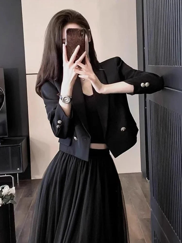 Chic Black Women Blazer 2025 New Arrival Spring Autumn Short Petite Button Trim Design Unique Niche Outerwear Basic Youthful
