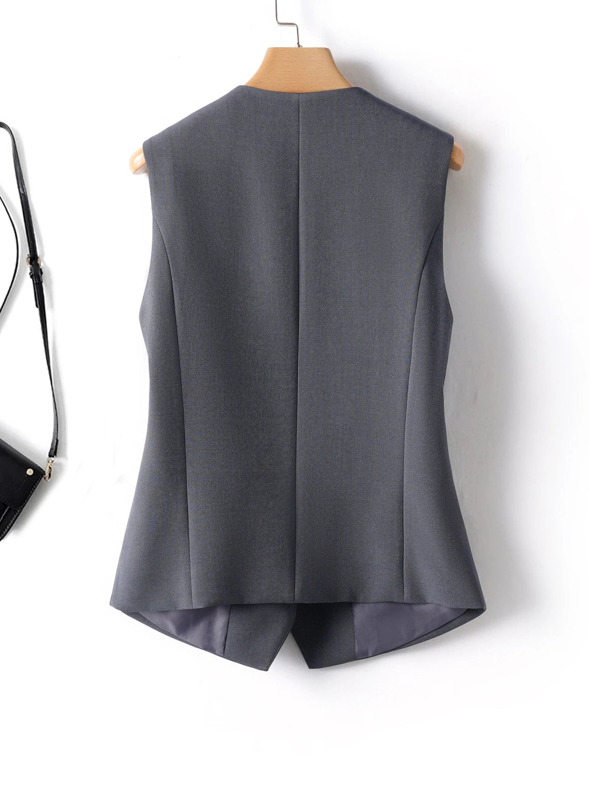 Short V-Neck Suit Vest for Women, Spring and Autumn Slant-Buttoned Top, Perfect for Office Wear and Versatile Vest