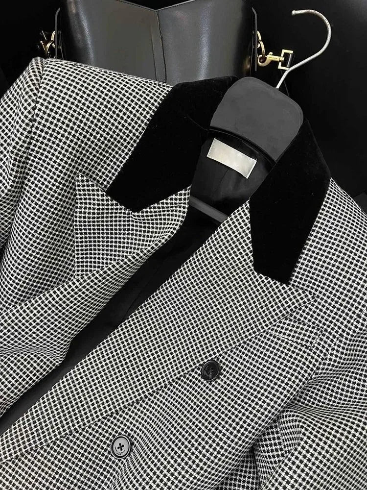 2026 Spring Autumn French Style Plaid Double Breasted Blazer Men Elegant Check Suit Jacket Fashion Outerwear