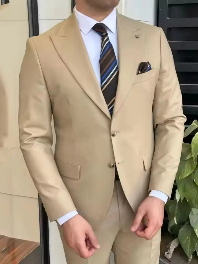 Ensemble de smoking 2 pièces slim fit uni pour homme avec blazer à revers en pointe et pantalon pour affaires, mariage, bal, soirée, tenue élégante
