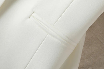 White Single Breasted V-Neck Short Slim Fitting Vest for Women in Spring and Autumn, Can Be Worn Externally or Internally with B
