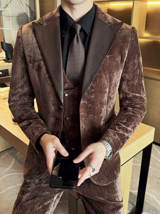 2026 New Warm Velvet Peak Lapel Suit Set 3 Pieces For Men Banquet Party Tuxedo Handsome Elegant Men's Suits Business Outfit