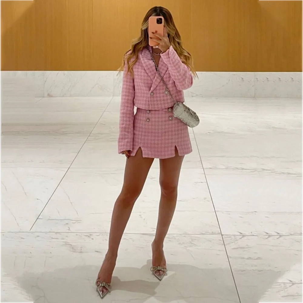 Luxury Pink Houndstooth Suit For Women 2 Pieces Peak Lapel Double Breasted Cropped Blazer Mini Skirt Set Fashion Party Outfit