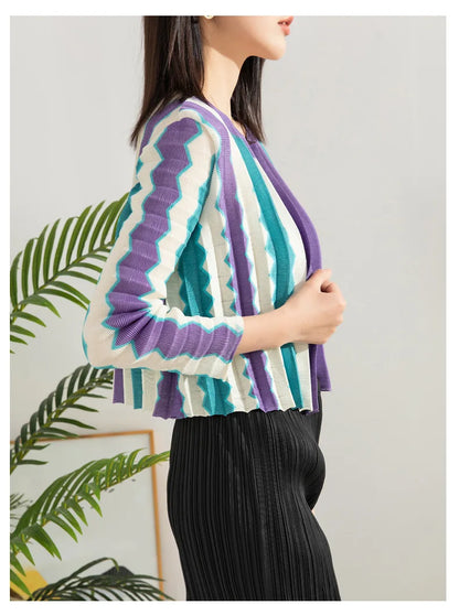 Miyake Style Coat Women Spring Autumn Fashion Top 2023 Pleated Contrast Color Cardigan Short Temperament Small Size All-Matching