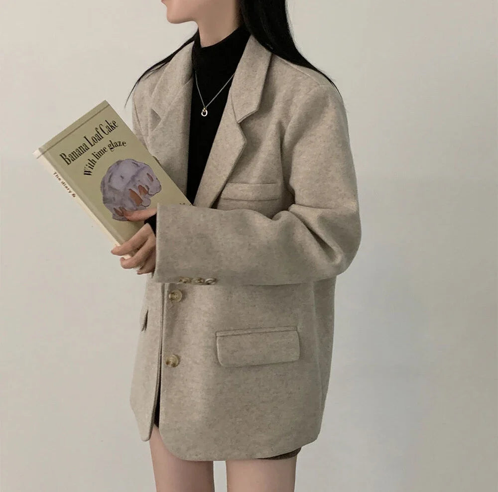 Chic Autumnal Loose Fit Casual Classic Style Long Sleeve Woolen Coat for Women Elegant Commuter Style Single Button Closure