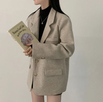 Chic Autumnal Loose Fit Casual Classic Style Long Sleeve Woolen Coat for Women Elegant Commuter Style Single Button Closure