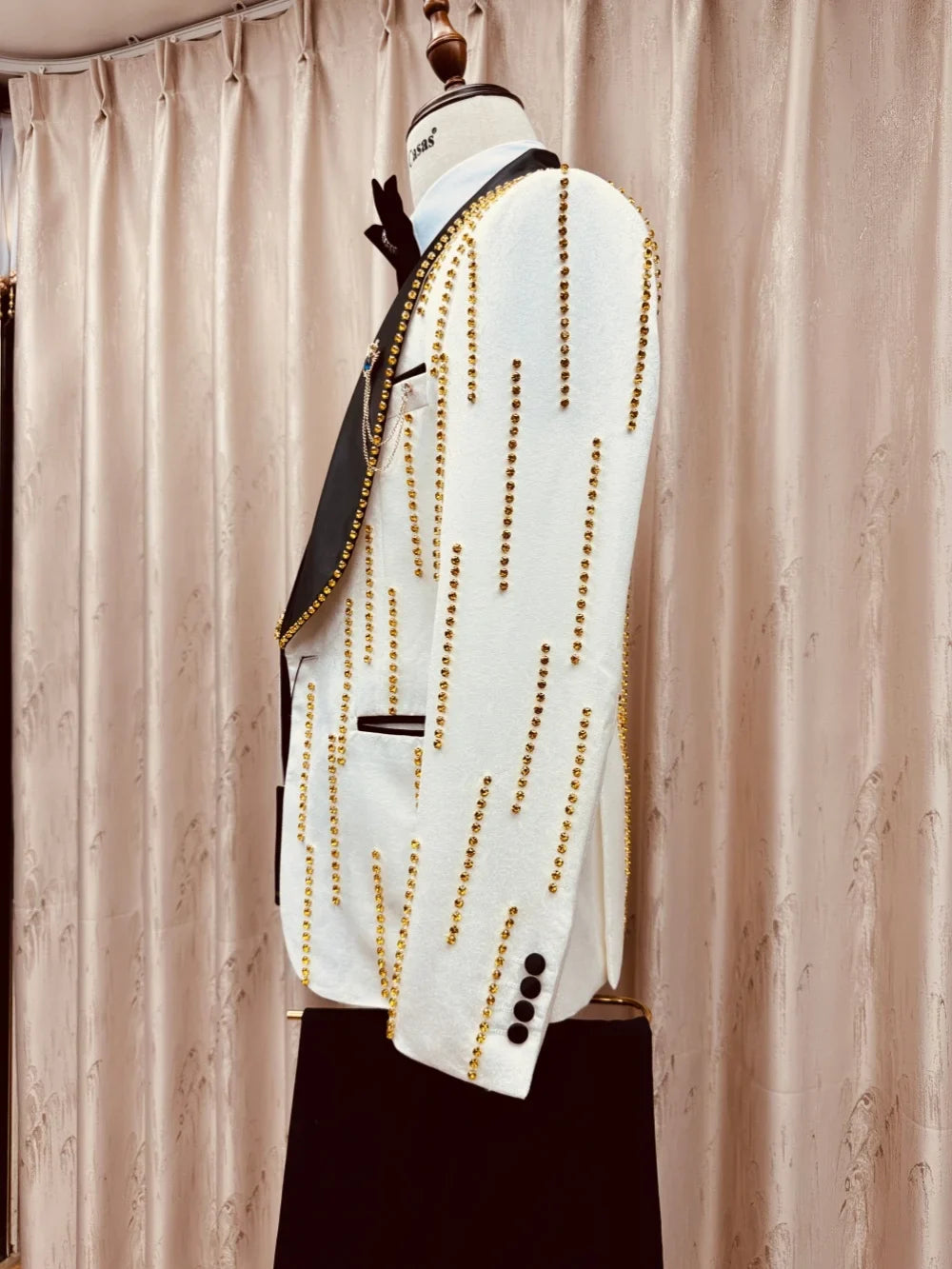 Jacquard Golden Beaded Men's Suits 3 Pieces Banquet Party Wear Elegant Premium Suit Set For Birthday New Long Sleeved Tuxedo