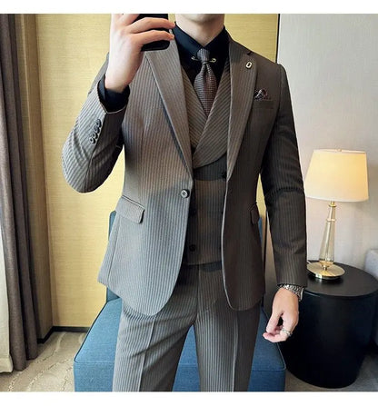 Men's Slim Fit 2-Piece Suit – Striped Single-Breasted Blazer and Trousers for Wedding, Business & Formal Wear