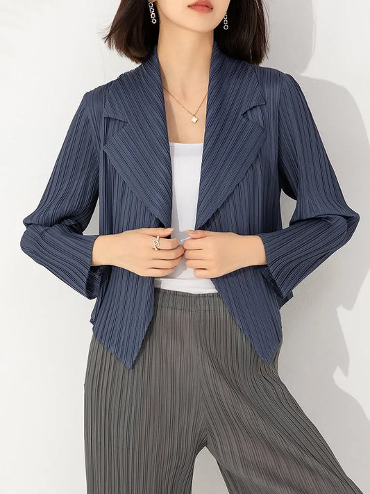 Pleated Coat Women's Early Autumn New Style 2023 Fashionable Versatile Suit Collar One Button Temperament Short Suit Top