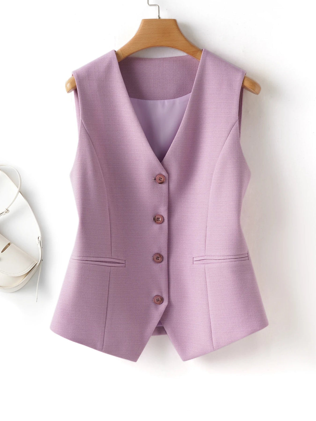Fashionable Sleeveless Suit Vest for Women in Spring and Autumn Single-Breasted Short V Neck Top Layered with Workplace Elegant W