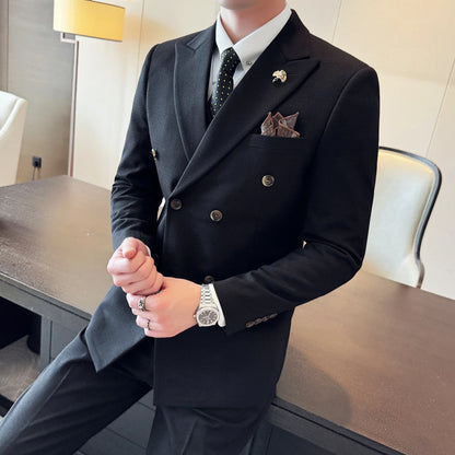 The men's three-piece wedding dress set for the autumn and winter of 2025 is a fashionable, trendy and stylish double-breasted m