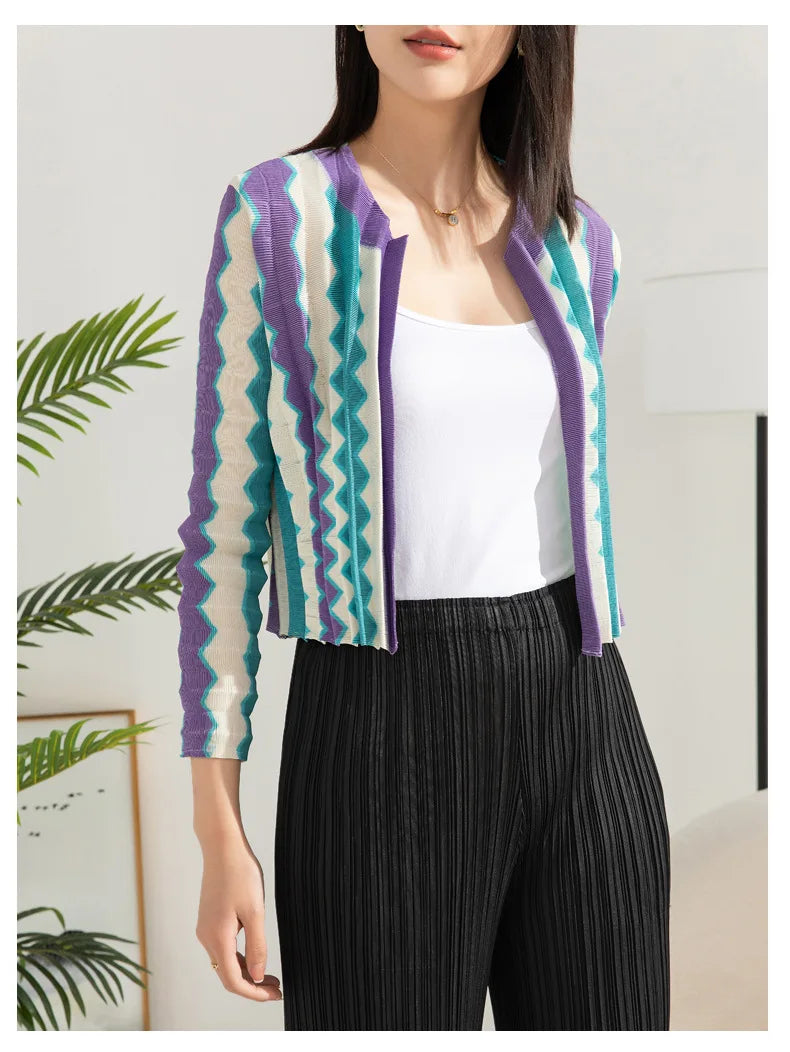 Miyake Style Coat Women Spring Autumn Fashion Top 2023 Pleated Contrast Color Cardigan Short Temperament Small Size All-Matching