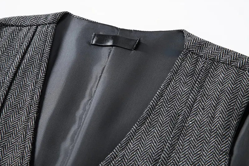 Men's Triple-Breasted Herringbone Tweed Vest – Retro Fake Two-Piece Waistcoat for Weddings & Smart-Casual Occasions