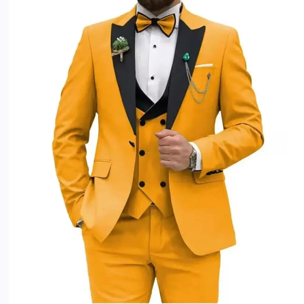 Slim Fit Peaked Lapel Formal Men Suits Solid Business Wedding Tuxedo Fashion Groom Outfit with Blazer Vest Pants for Prom Dinner