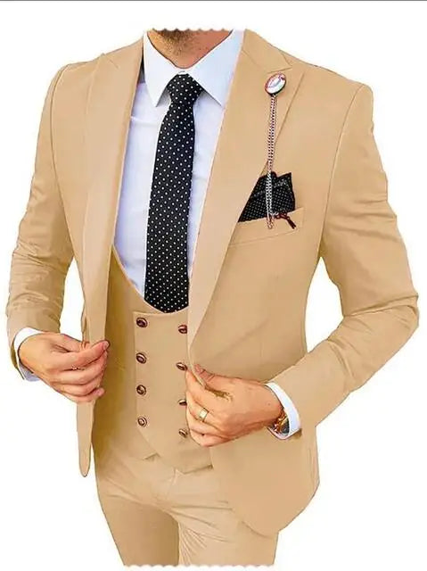 Slim Fit Peaked Lapel Mens Suits Green Business Wedding Tuxedo Fashion Groom Outfit Blazer with Vest And Pants for Prom Party