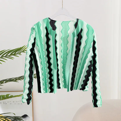Miyake Style Coat Women Spring Autumn Fashion Top 2023 Pleated Contrast Color Cardigan Short Temperament Small Size All-Matching