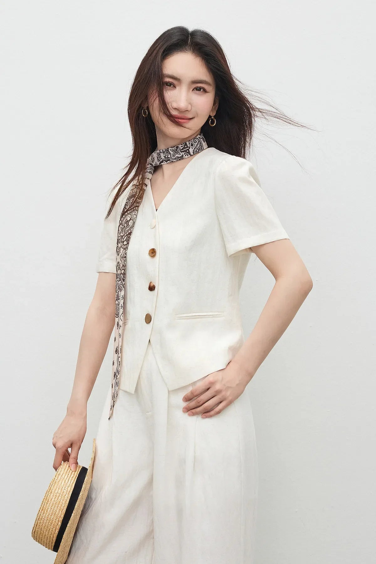 Commute V-Neck Short Sleeve Blazer Top Women 2026 Summer Fashion Color Block Wooden Button Slim Fit Jacket Q62XC7391