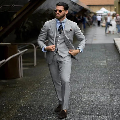Light Grey Groom Tuxedos Groomsmen Mens Wedding Dress Excellent Man Jacket Peak Lapel Blazer (Jacket+Pants+Vest)