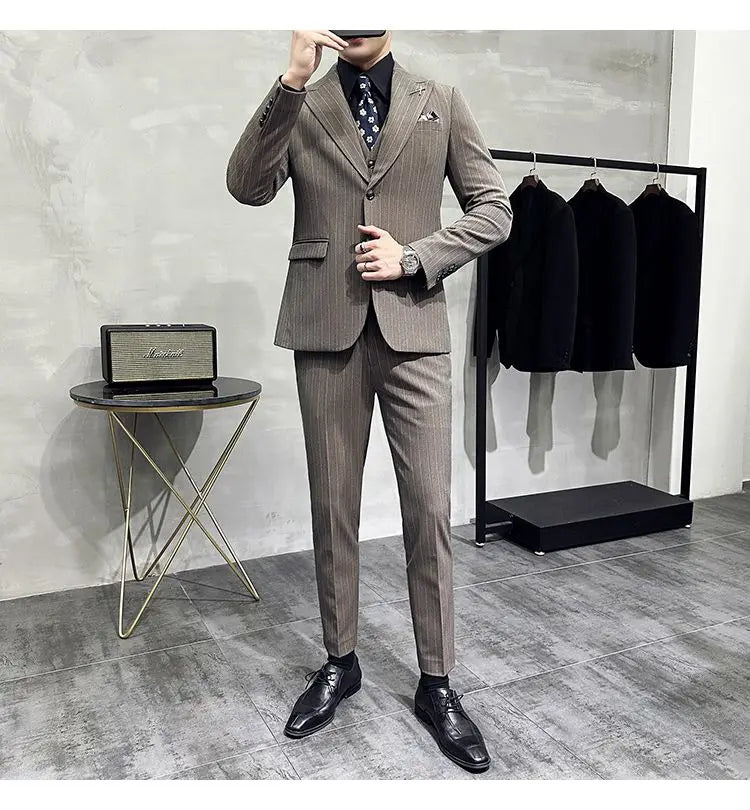 Luxury 2 Piece Suit Men's Slim Fit Tuxedo with Jewelry Decoration One Button Groom Wedding Dinner Prom Fashion