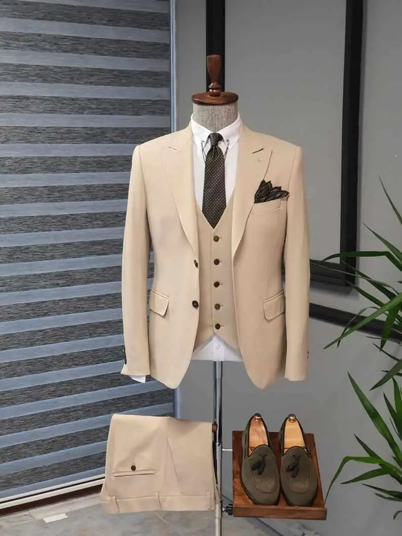 Formal Khaki Men Wedding Suits Groom Tuxedos Slim Fit Business Suits Peak Lapel Jacket 3 Piece Costume Homme (Blazer+Pants+Vest)