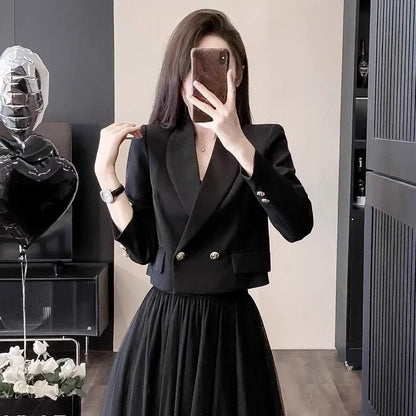 Chic Black Women Blazer 2025 New Arrival Spring Autumn Short Petite Button Trim Design Unique Niche Outerwear Basic Youthful