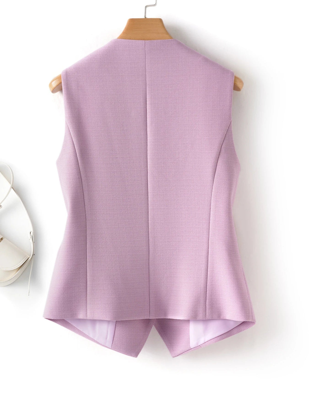 Fashionable Sleeveless Suit Vest for Women in Spring and Autumn Single-Breasted Short V Neck Top Layered with Workplace Elegant W