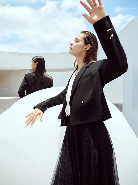 Minimalist Blazers For Women 2026 Autumn New Office Lady Solid Box Type Loose Notched Basics Short Suits Female 72353001