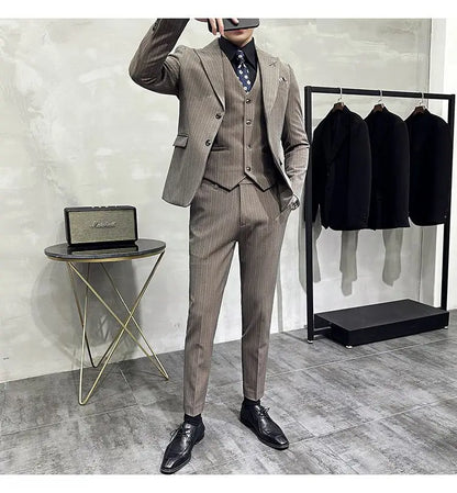Luxury 2 Piece Suit Men's Slim Fit Tuxedo with Jewelry Decoration One Button Groom Wedding Dinner Prom Fashion