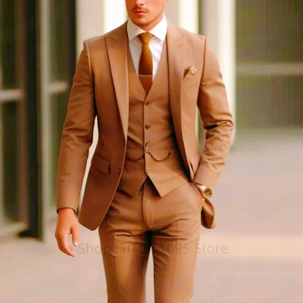 Elegante Men's Grey Slim Fit Tuxedo 3-Piece Smoking Suit with Peak Lapel Blazer Vest Pants for Wedding Party
