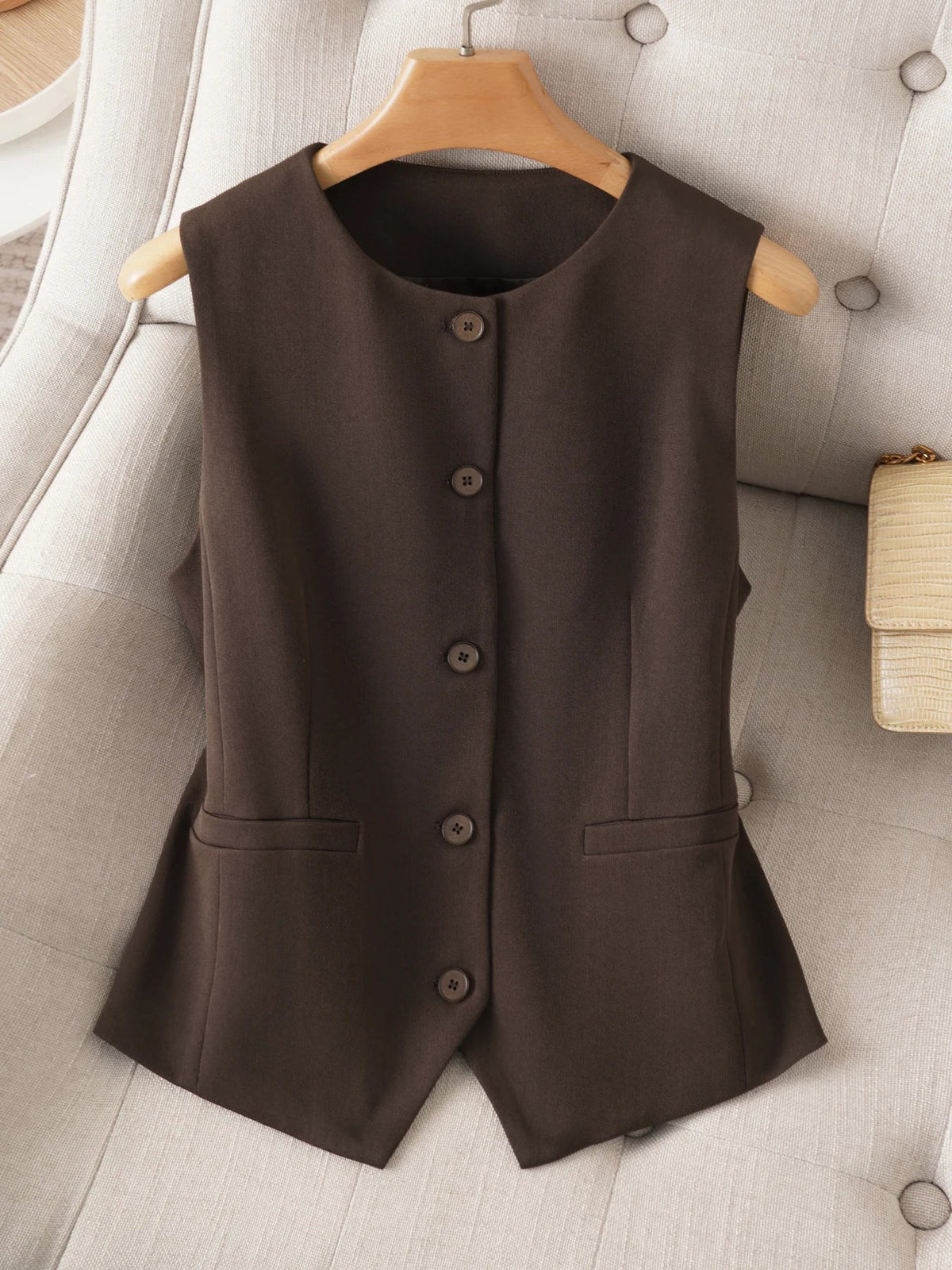 Fashionable Round Neck Sleeveless Suit Vest for Women Spring and Autum Single-Breasted Short Vest Elegant Women's Top Outer Wear
