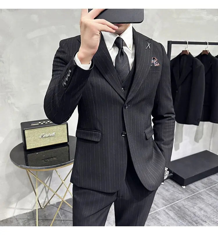 Luxury 2 Piece Suit Men's Slim Fit Tuxedo with Jewelry Decoration One Button Groom Wedding Dinner Prom Fashion