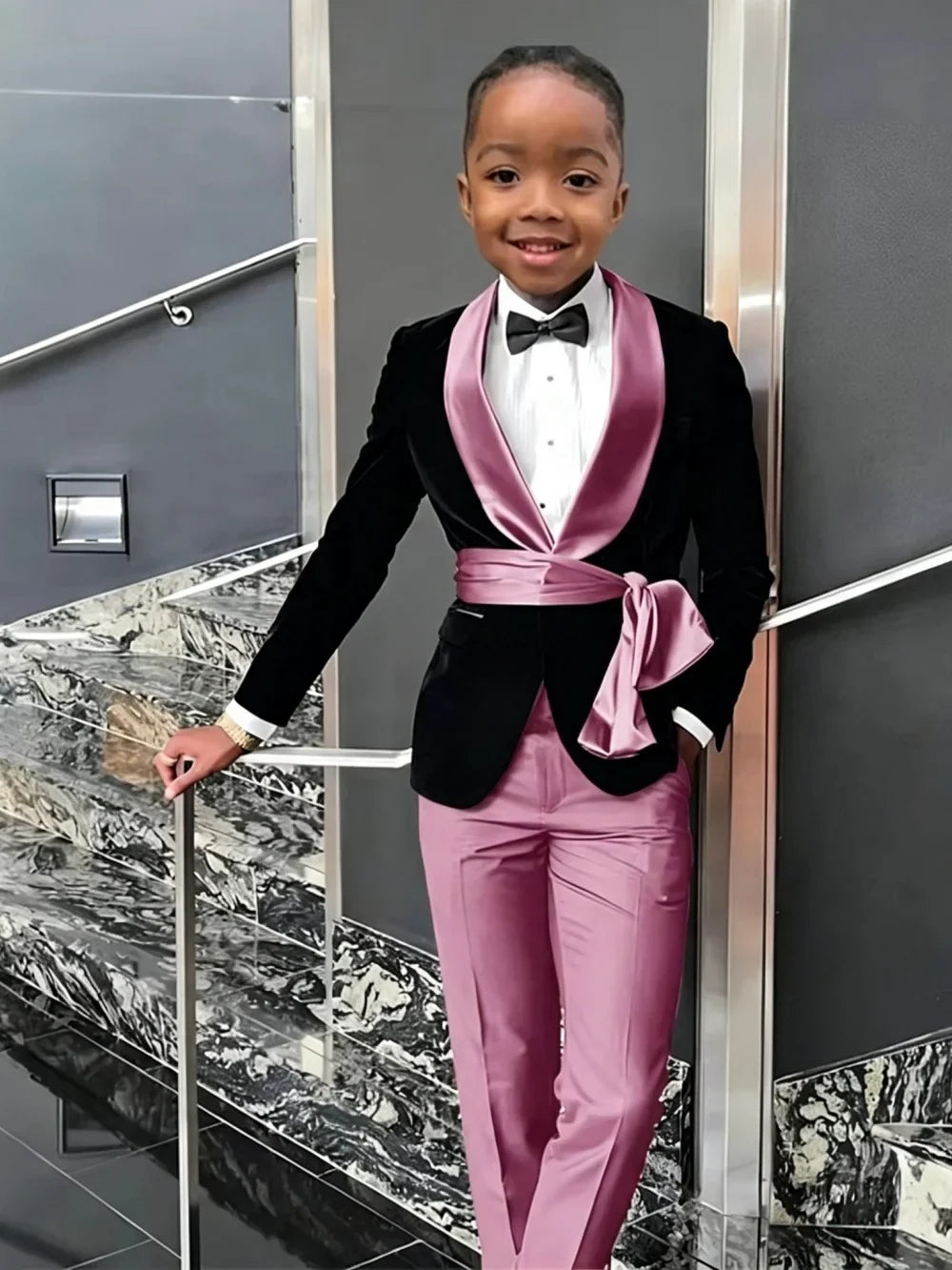 New Boys Velvet Suit Set 2 Pieces Formal Party Wear Fashionable Handsome Kids Regular Fit Tuxedo Wedding Guest Outfit