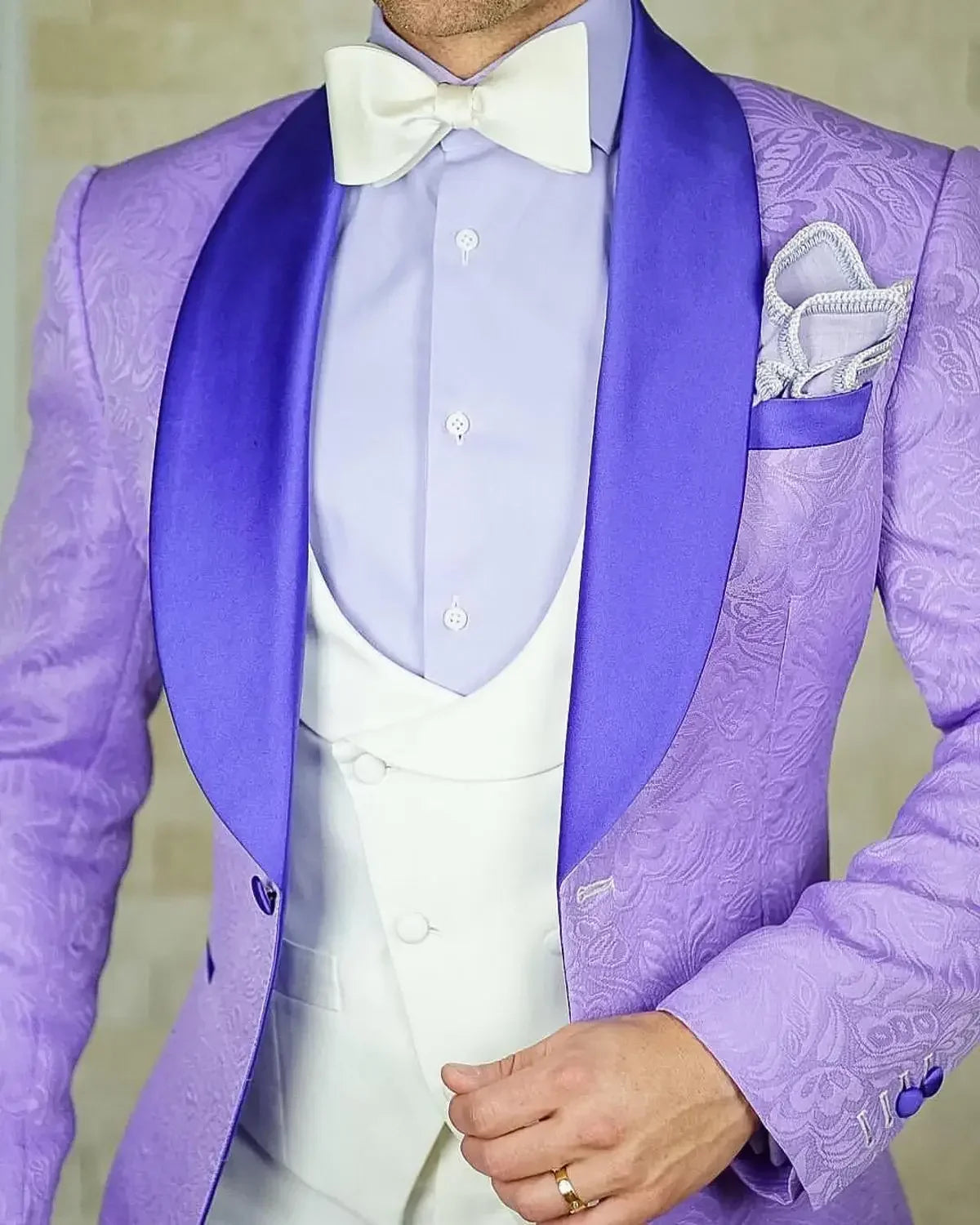 Men wedding Suits Pattern and Black Groom Tuxedos Shawl Satin Lapel Groomsmen Wedding Best Man ( Jacket+Pants+Vest)