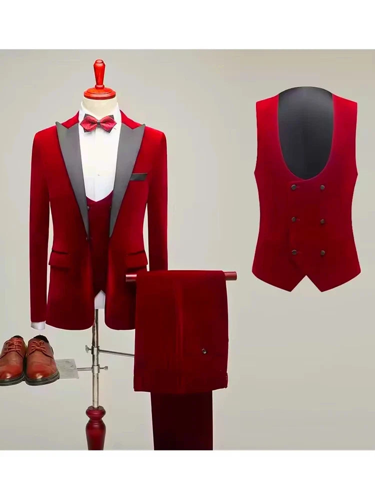 Red Velvet Men's 3 Pieces Suit Peak Lapel Jacket Waistcoat and Trousers Dinner Wedding Tuxedos Slim Fit Formal Business Suits