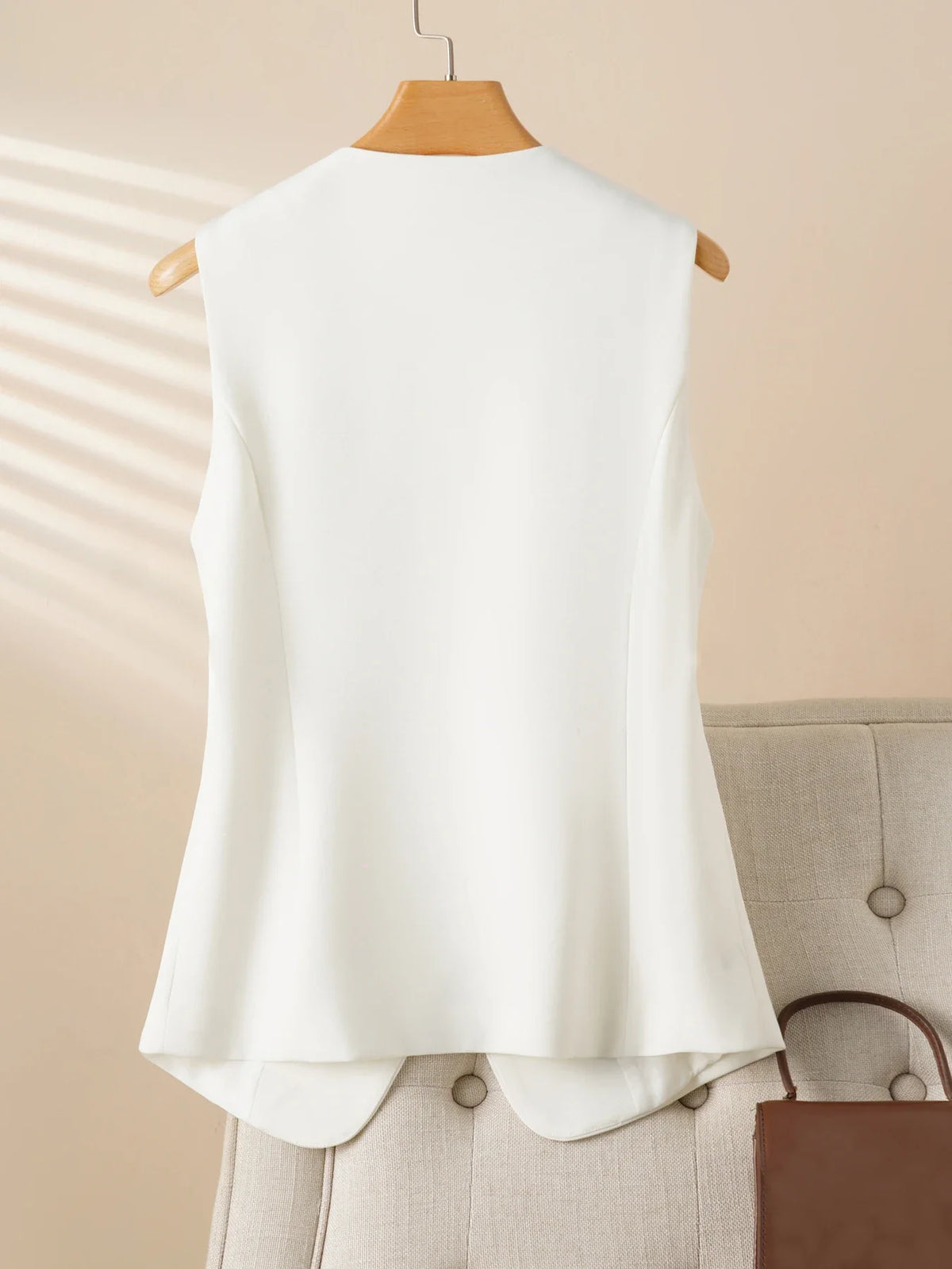 Black Round Neck Single-Breasted Fashion Vest for Women, Spring & Fall Fashionable Slim Sleeveless Suit Vest Top for Outer Wear