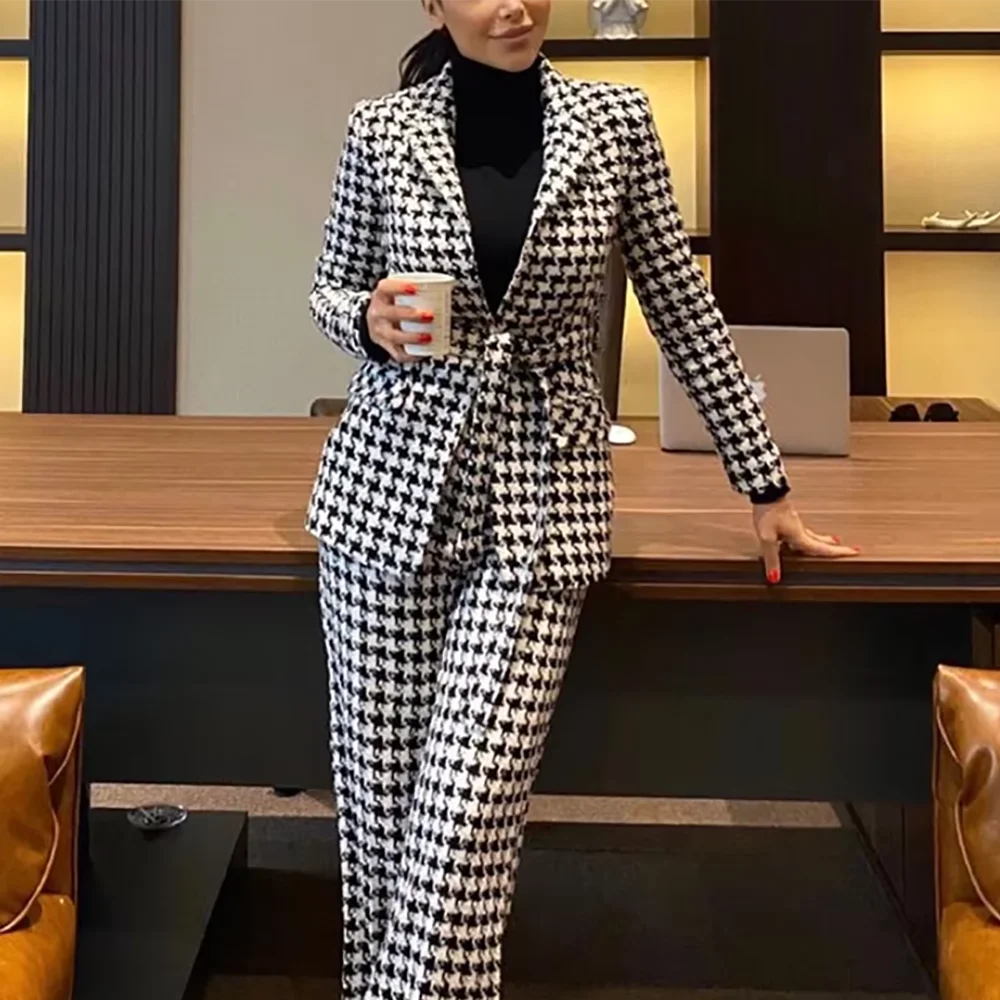 New Houndstooth Suit Two Pieces Regular Fitted Straight Peaked Lapel Fashion Jacket with Blazer Elegant Lady Sets Customized