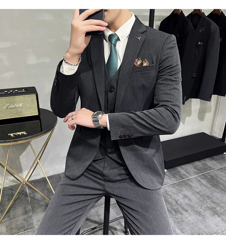 2025 Men's Wedding Suit Vest Trousers Set Fashionable Handsome Solid Color Groom's Three-Piece Outfit Available in Sizes M-7XL