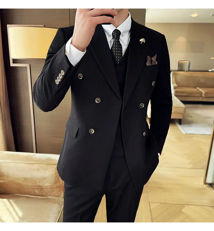 The men's three-piece wedding dress set for the autumn and winter of 2025 is a fashionable, trendy and stylish double-breasted m