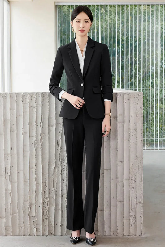 Fashionable professional women's clothing, boutique two-piece pants + blazer. Slim and comfortable, elegant and charming