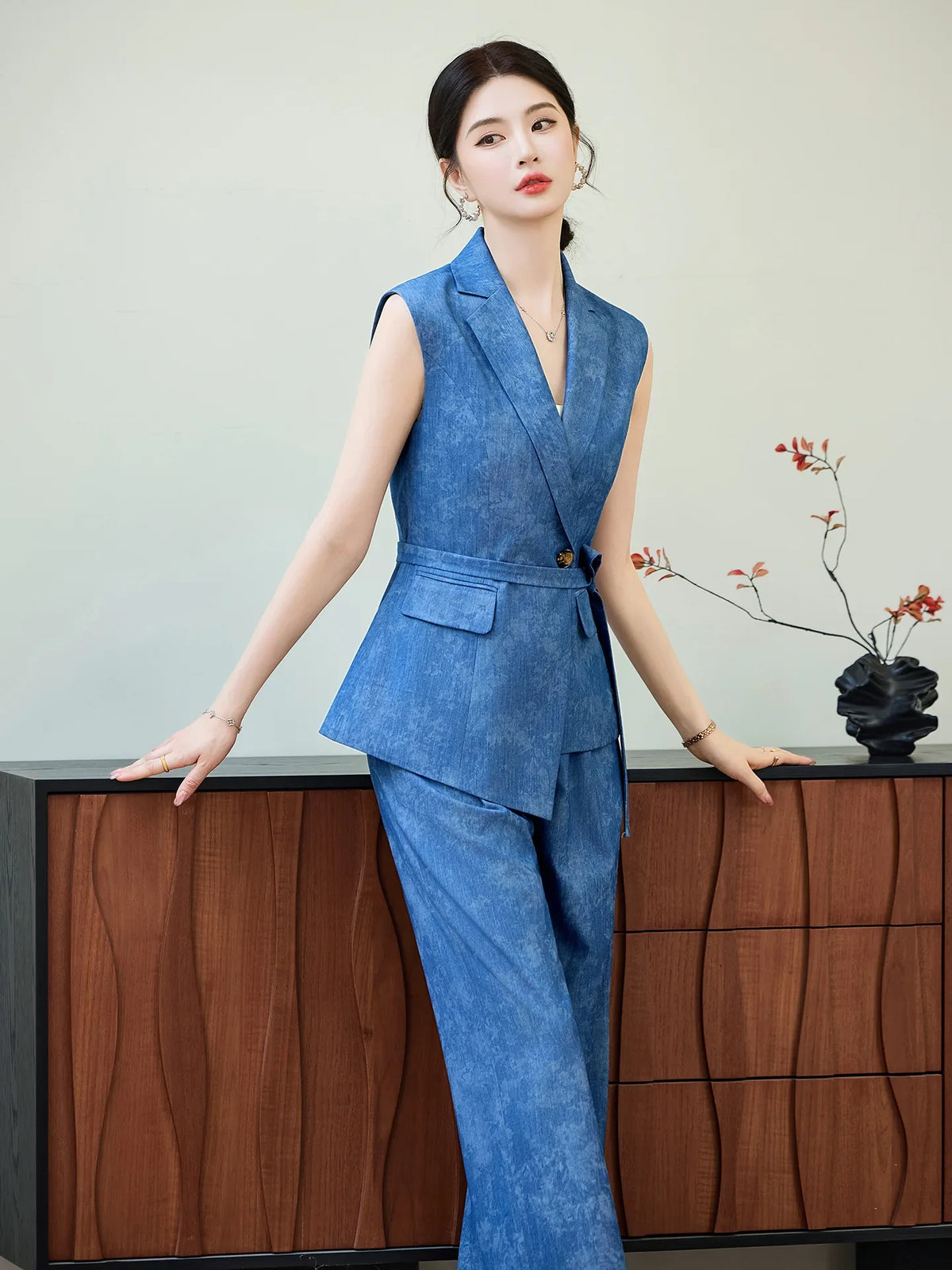 Comfortable 2026 Spring Suit Women's 2 Piece Suit Set Sleeveless Blazer Vest Wide Leg Pants Outfit Casual Office Workwear Dressy