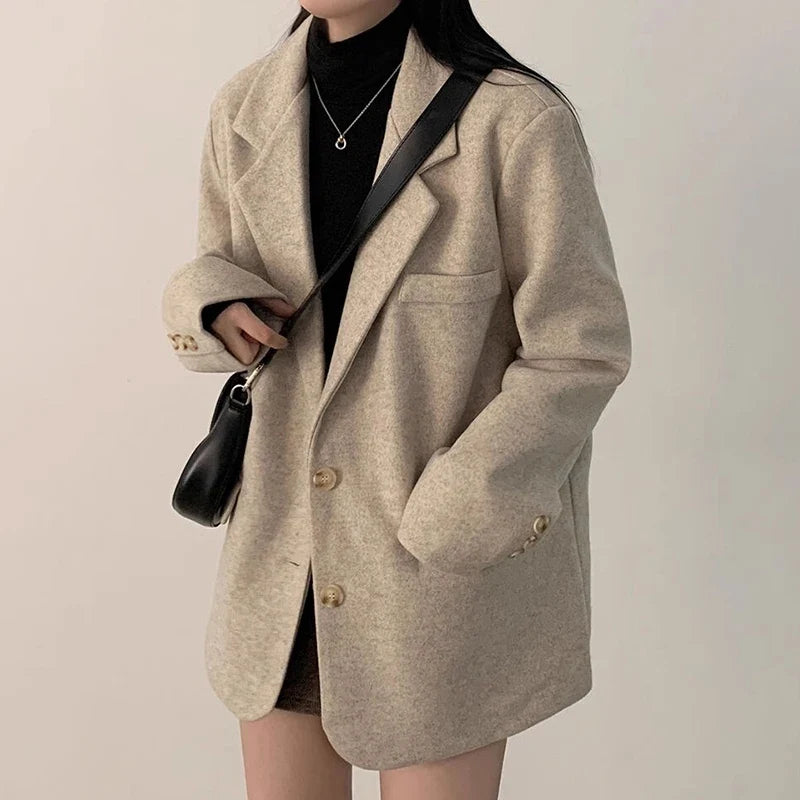 Chic Autumnal Loose Fit Casual Classic Style Long Sleeve Woolen Coat for Women Elegant Commuter Style Single Button Closure