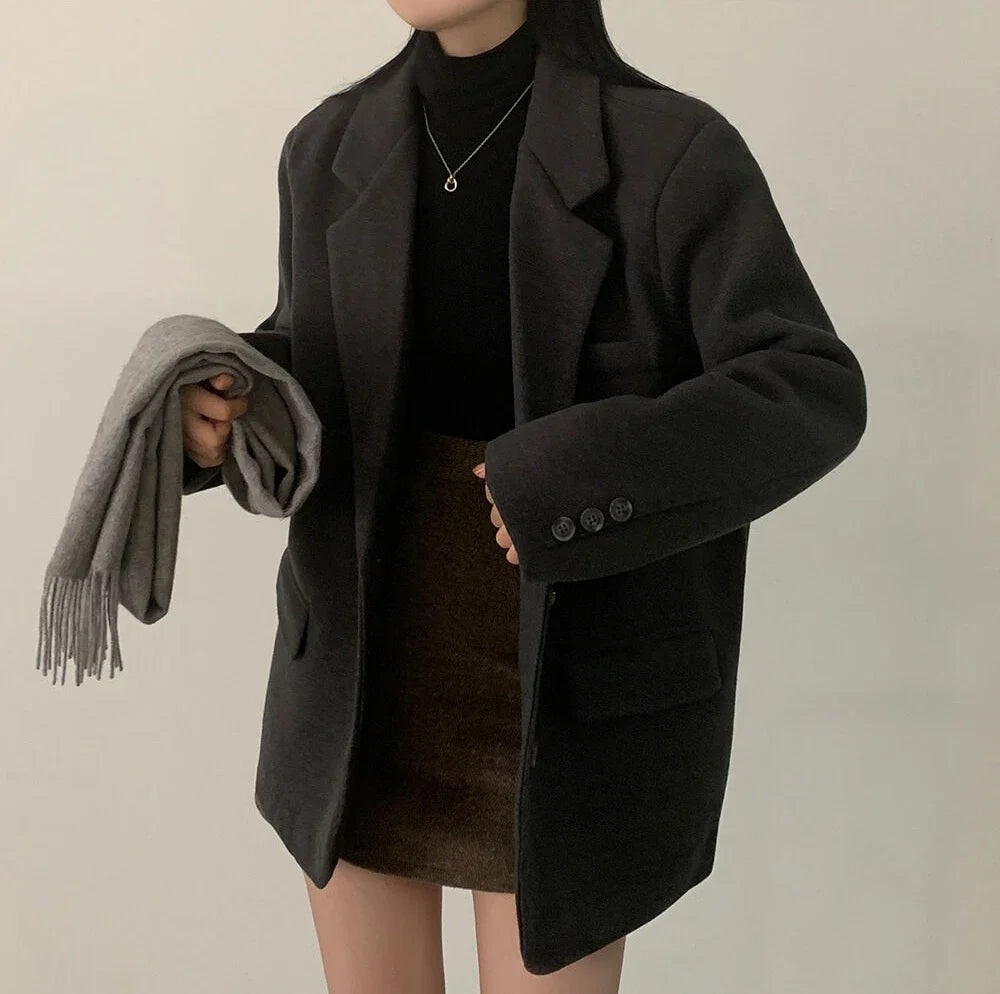 Chic Autumnal Loose Fit Casual Classic Style Long Sleeve Woolen Coat for Women Elegant Commuter Style Single Button Closure