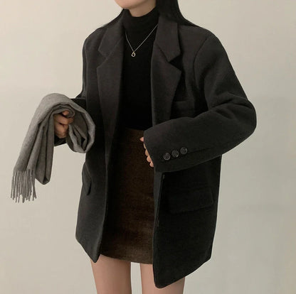 Chic Autumnal Loose Fit Casual Classic Style Long Sleeve Woolen Coat for Women Elegant Commuter Style Single Button Closure