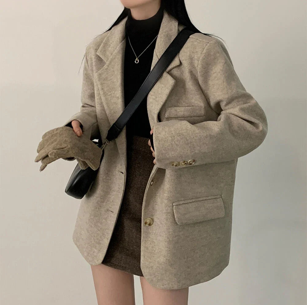 Chic Autumnal Loose Fit Casual Classic Style Long Sleeve Woolen Coat for Women Elegant Commuter Style Single Button Closure