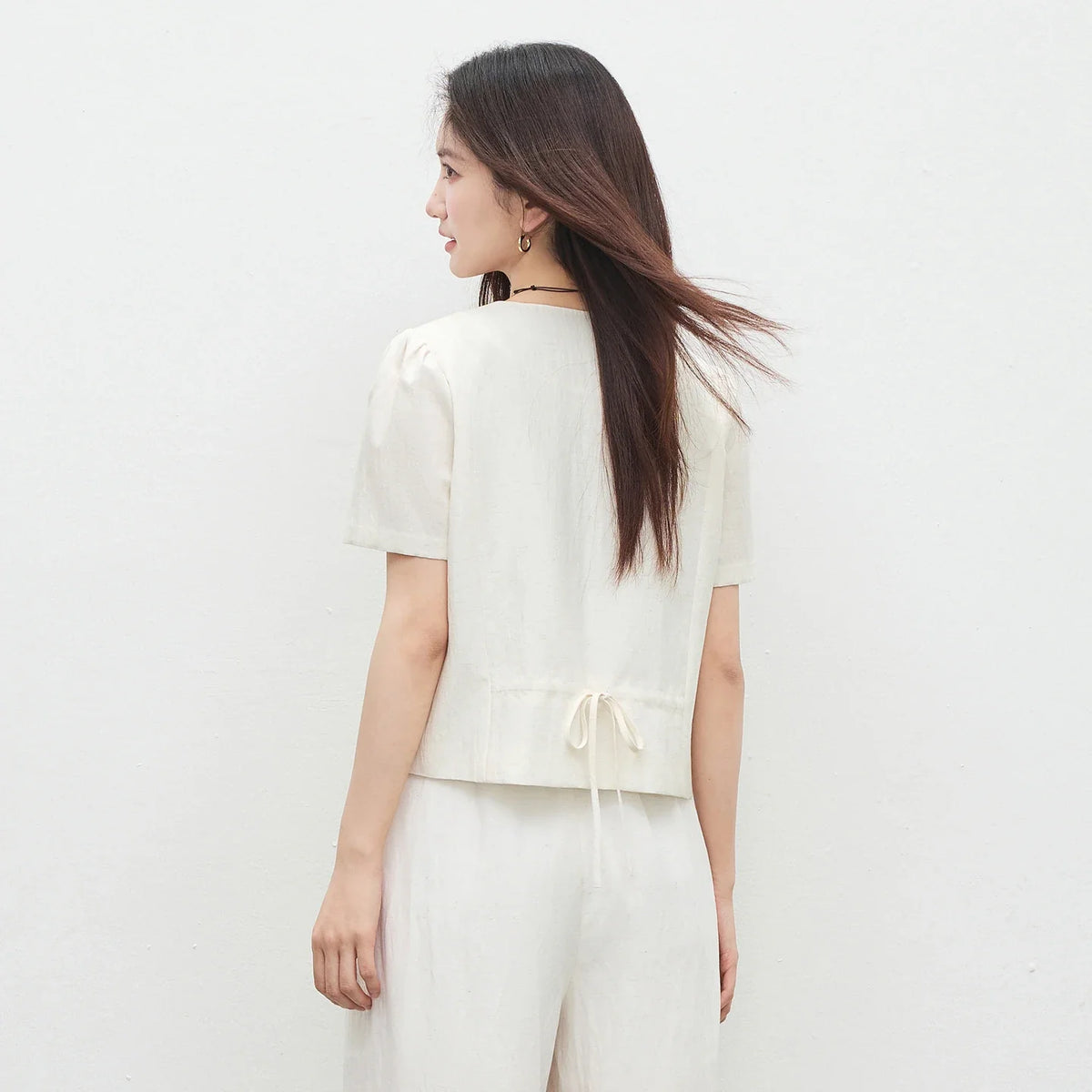 Commute V-Neck Short Sleeve Blazer Top Women 2026 Summer Fashion Color Block Wooden Button Slim Fit Jacket Q62XC7391