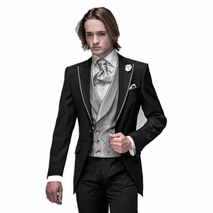Burgundy Classic Peak Lapel Wedding Tuxedos Slim Fit Suits For Men Groomsmen Suit 3 Pieces Prom Formal Best Man Suits