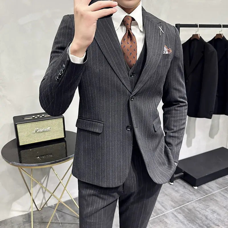 Luxury 2 Piece Suit Men's Slim Fit Tuxedo with Jewelry Decoration One Button Groom Wedding Dinner Prom Fashion