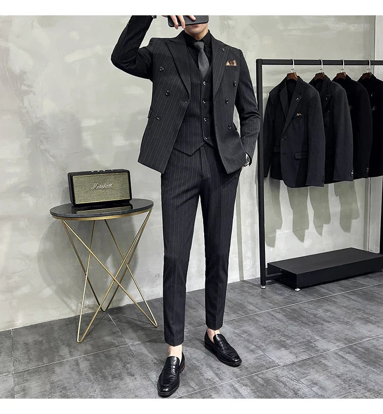 2025 High-quality Korean Version Slim-fit Business (Suit + Vest + Trousers) Striped Double-breasted Suit Three-piece Set