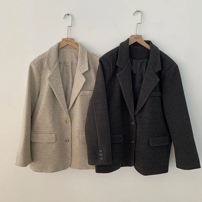 Chic Autumnal Loose Fit Casual Classic Style Long Sleeve Woolen Coat for Women Elegant Commuter Style Single Button Closure